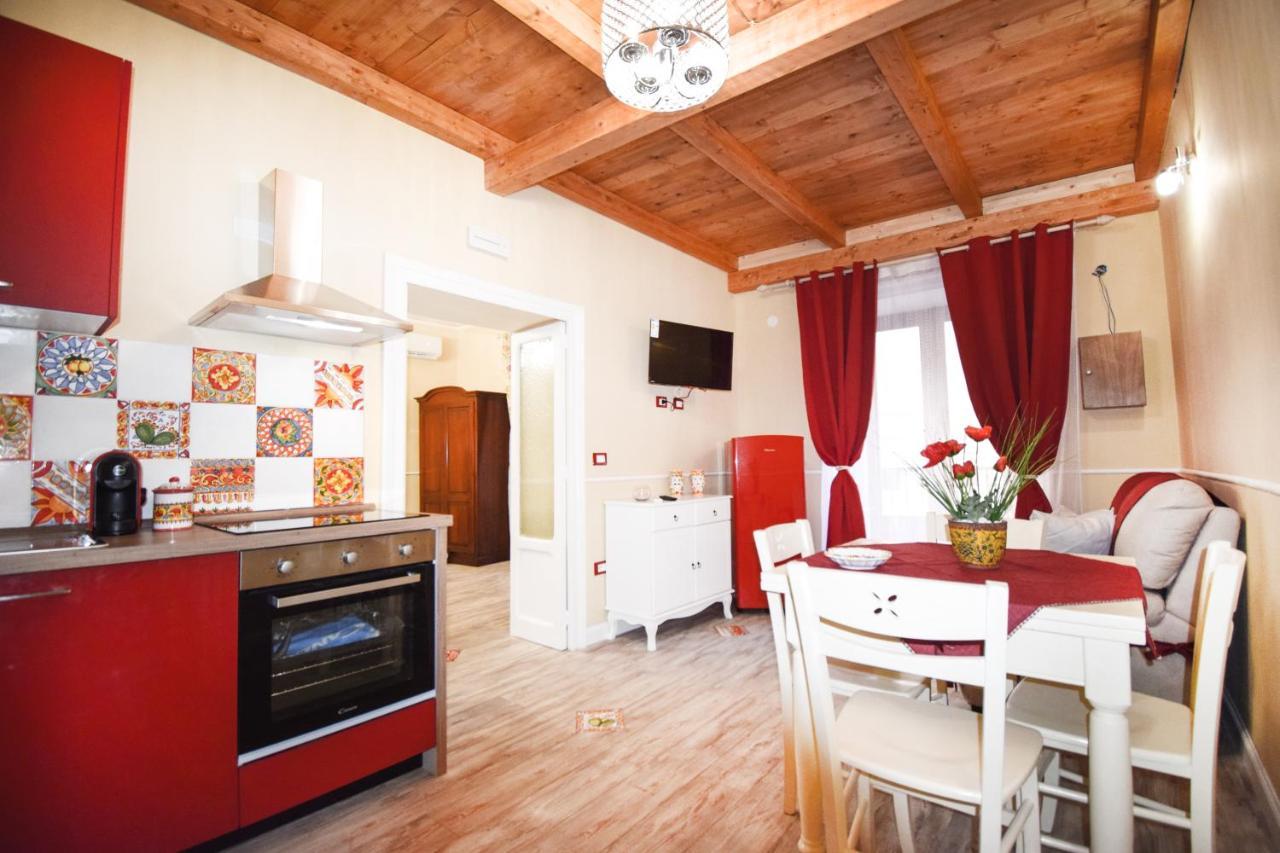 Luxury Apartment Via Genova باليرمو المظهر الخارجي الصورة