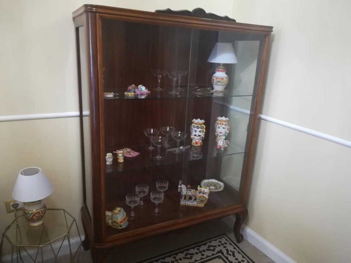 Luxury Apartment Via Genova باليرمو المظهر الخارجي الصورة